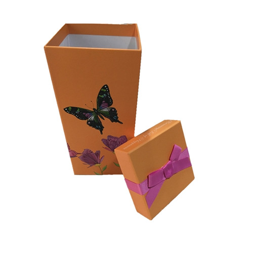 Top and Bottom gift box